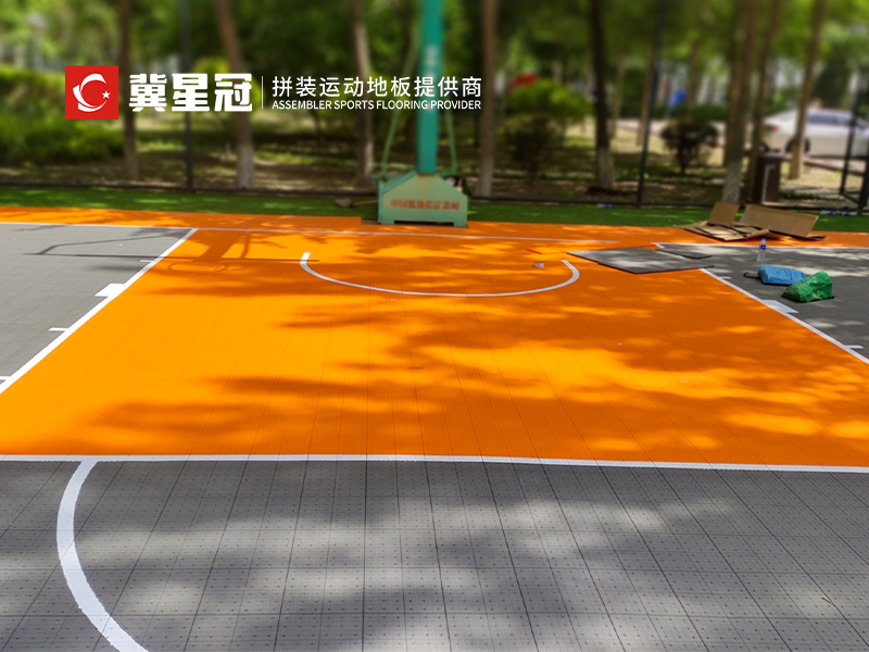 灰色悬浮地板篮球场案例