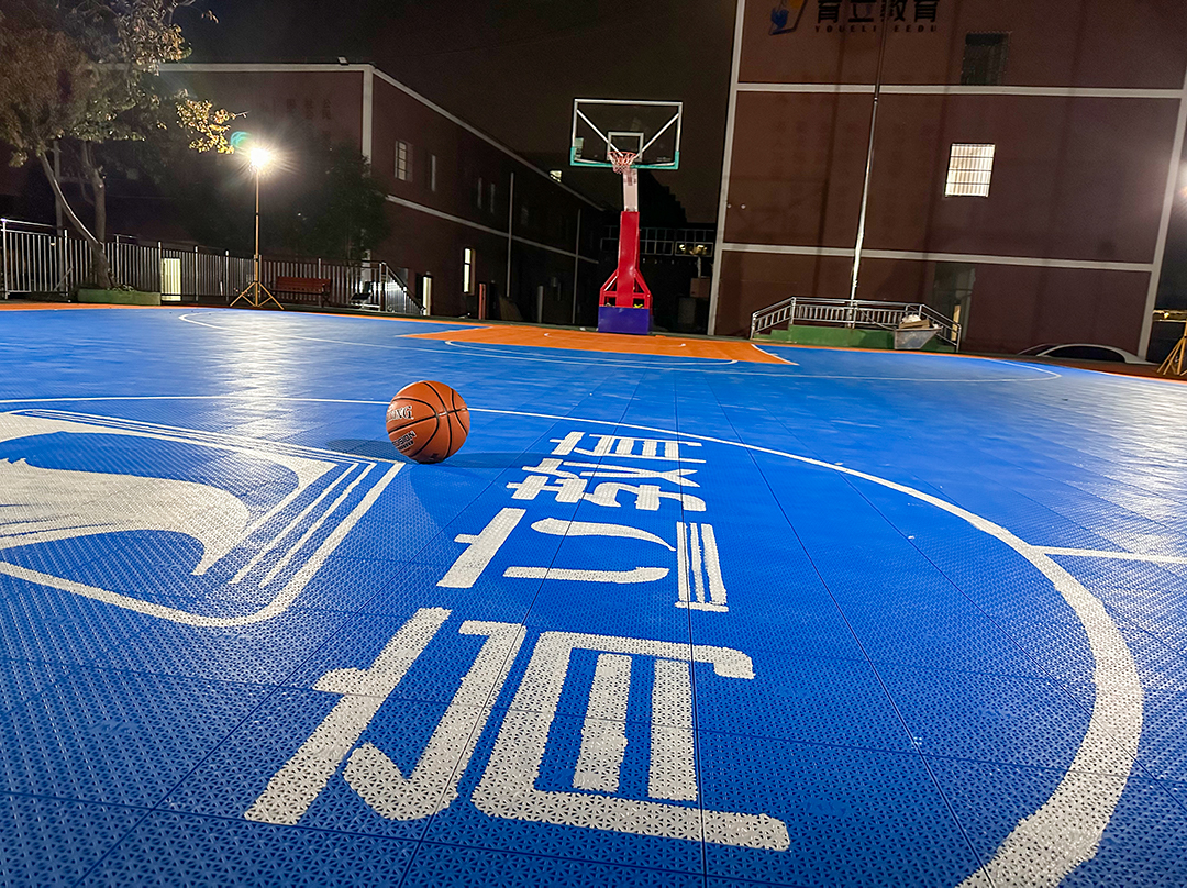 育立教育悬浮地板篮球场
